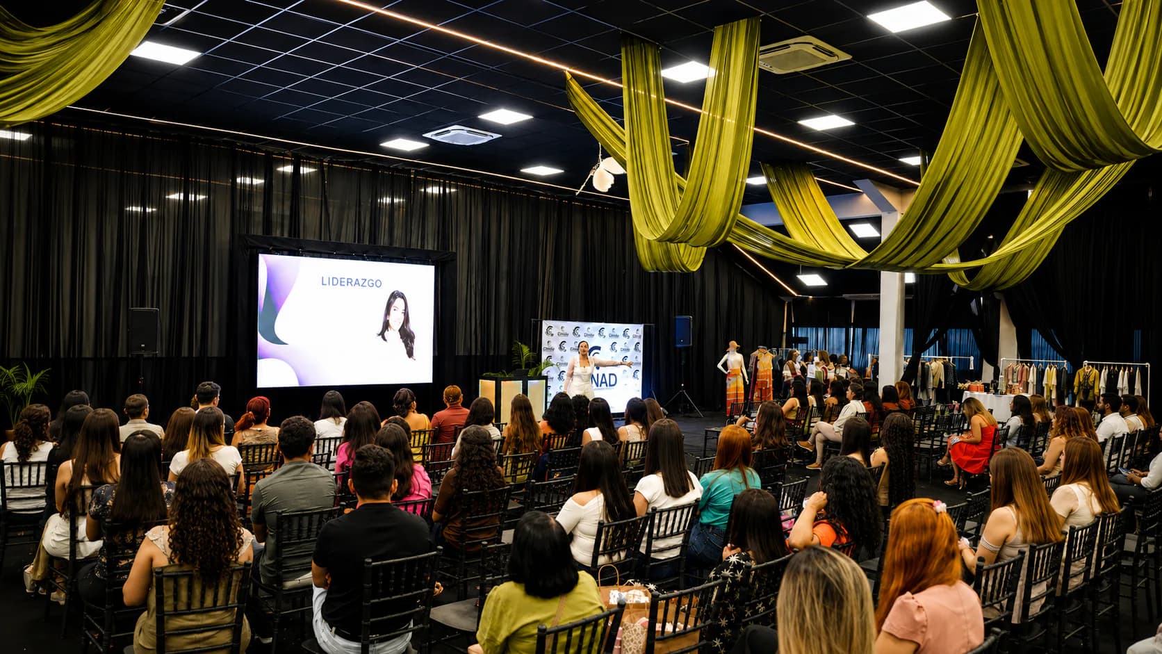 Público em uma edição do Outlet Mulheres Empreendedoras